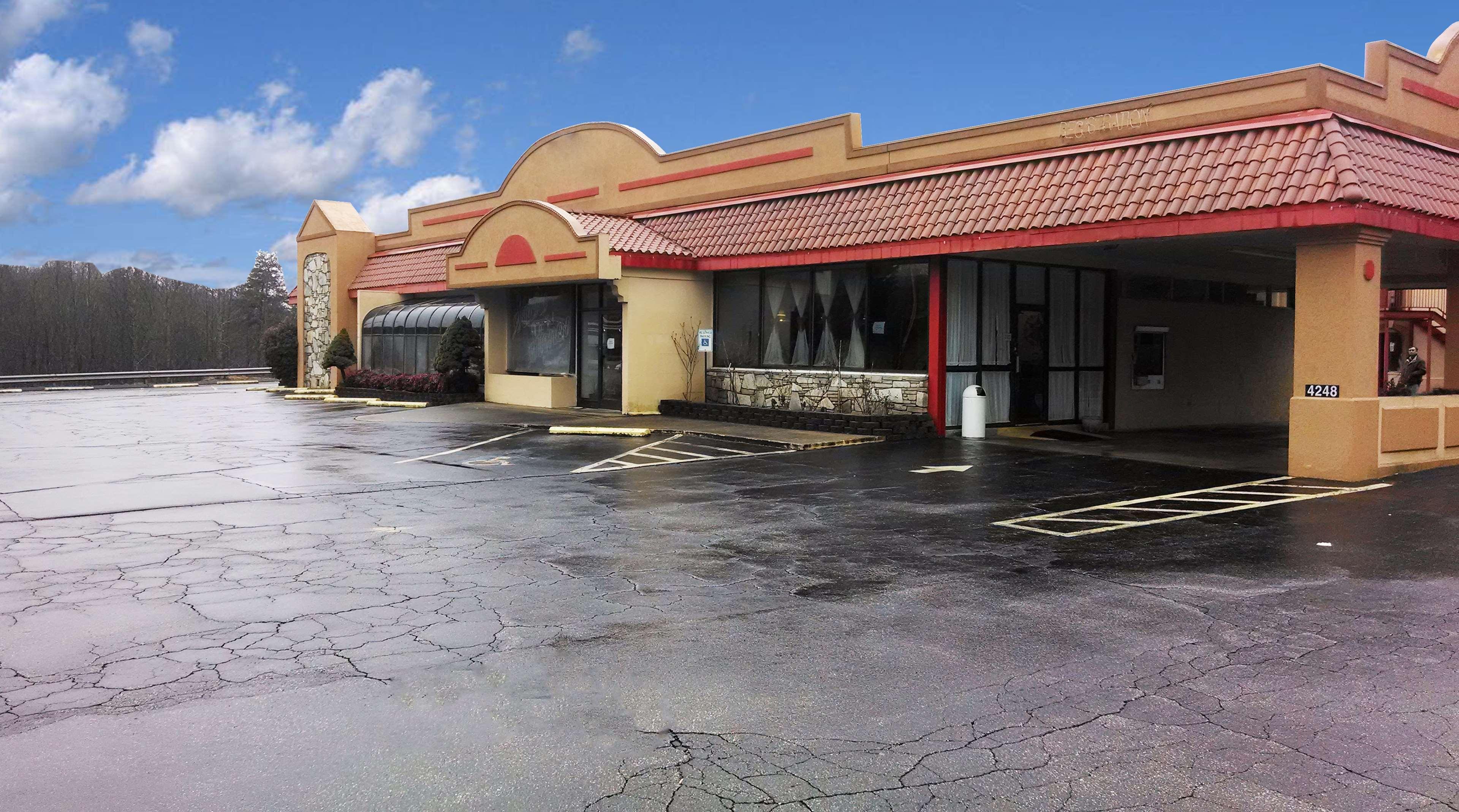 Americas Best Value Inn Marion Nc Exterior photo